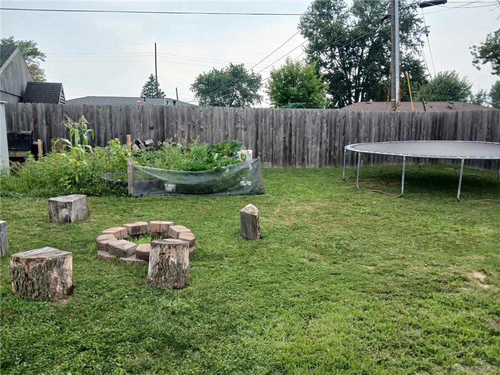 404 Pinewood Property Photo 23