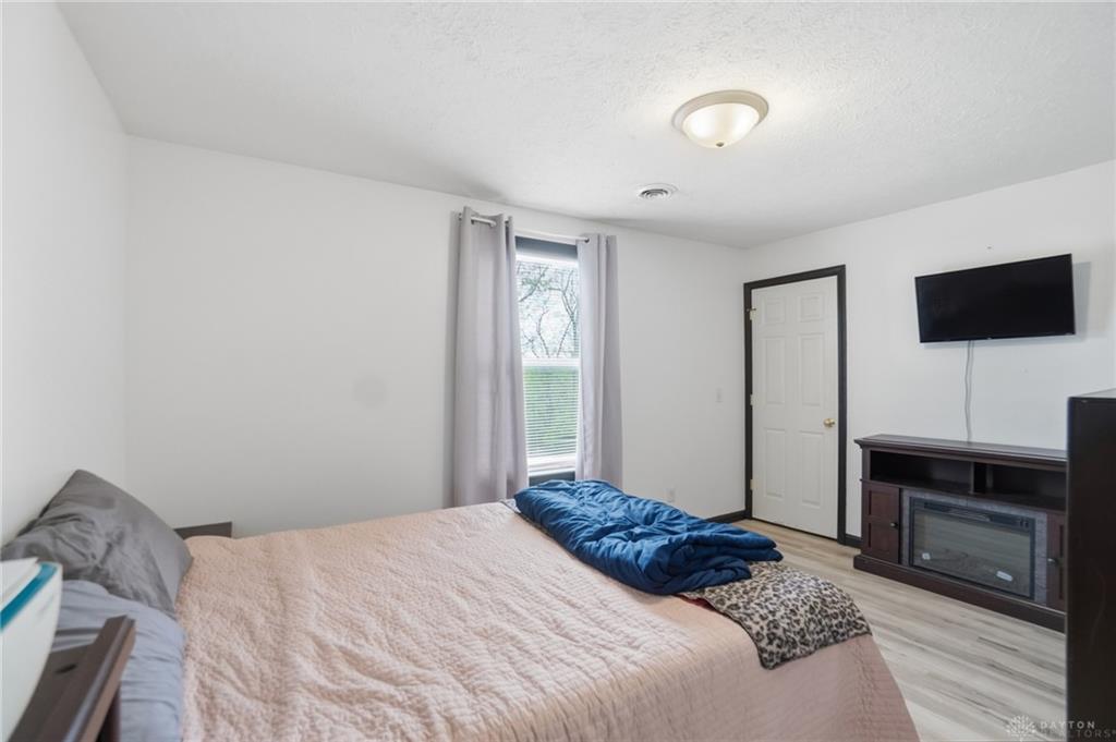 941 N Main Property Photo 31