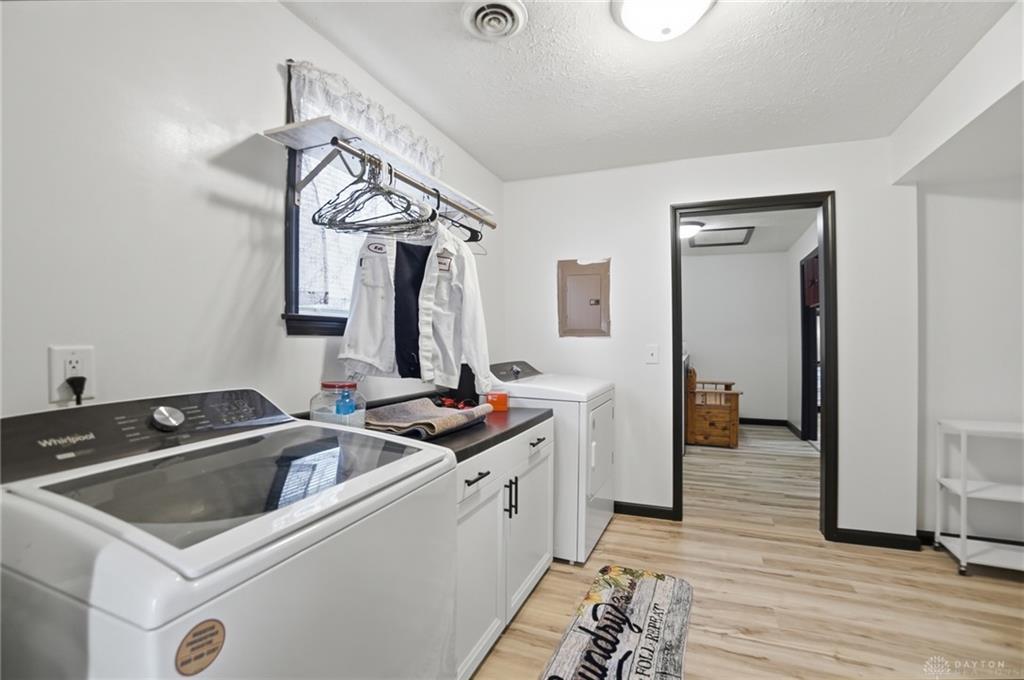 941 N Main Property Photo 34