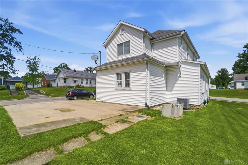 941 N Main Property Photo 41