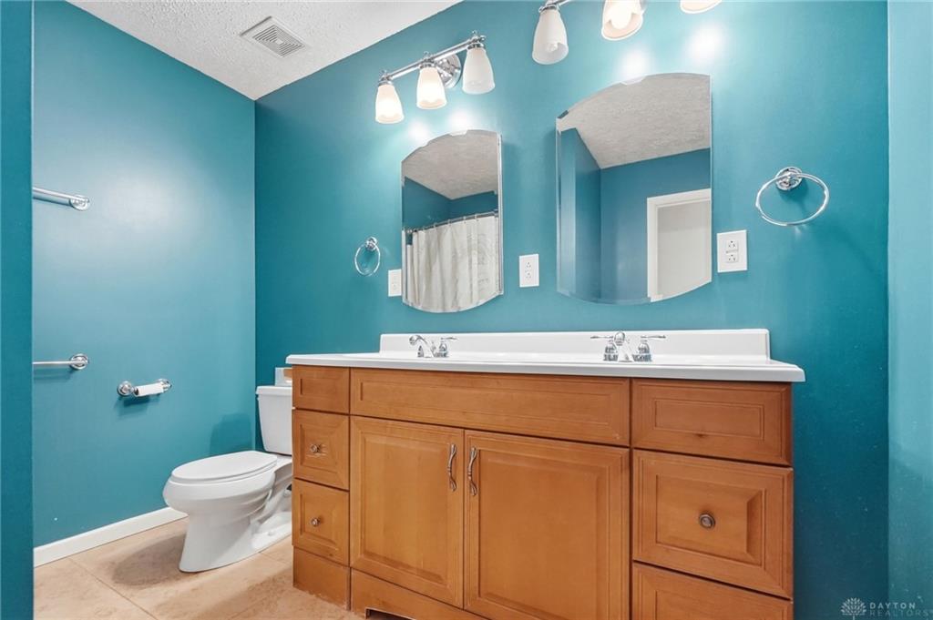 8800 Sugarcreek Property Photo 36
