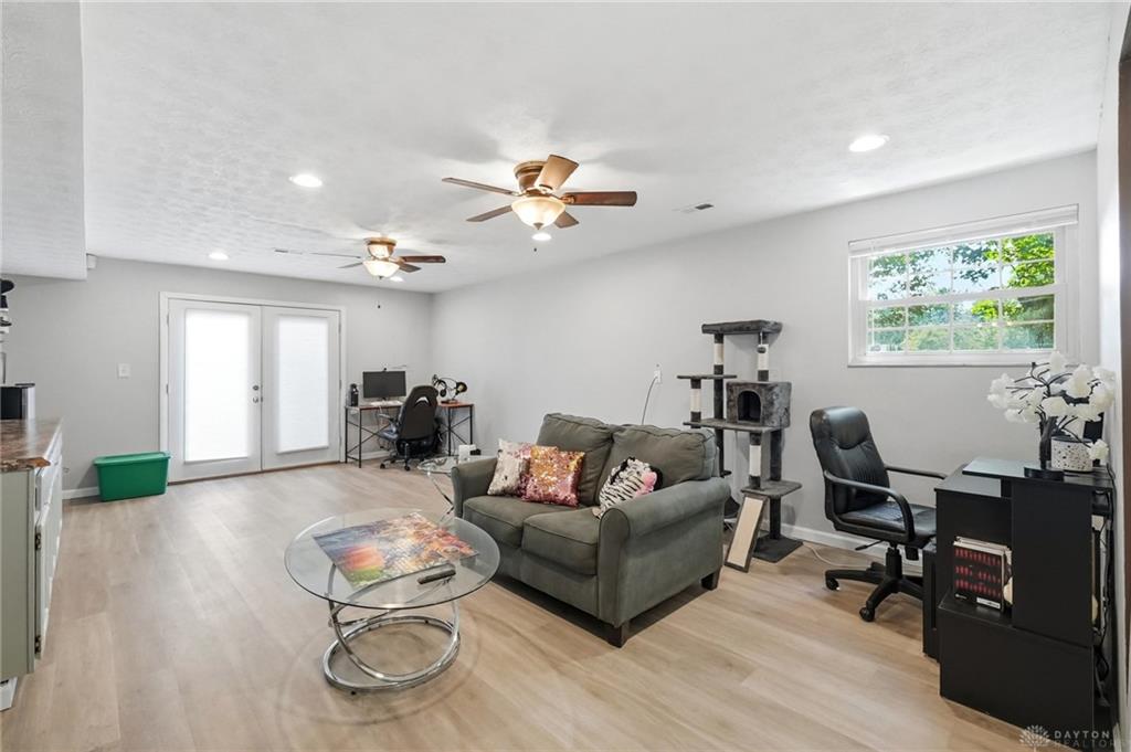8800 Sugarcreek Property Photo 43