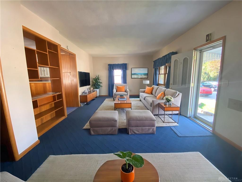 1106 Scudder Property Photo 2