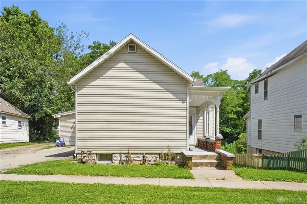 211 Cincinnati Property Photo 3