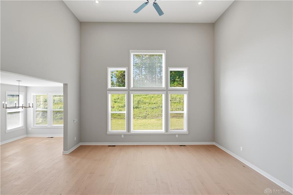 2425 Bent Grass Property Photo 10