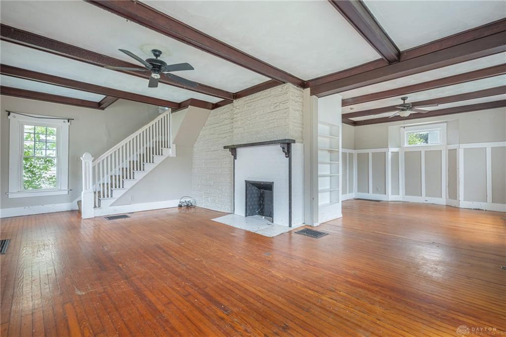 555 E Madison Property Photo 3