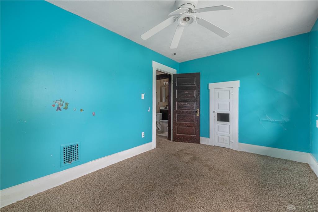 555 E Madison Property Photo 13