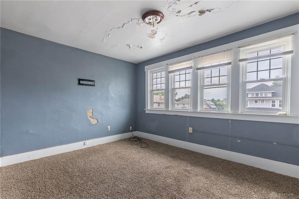 555 E Madison Property Photo 14