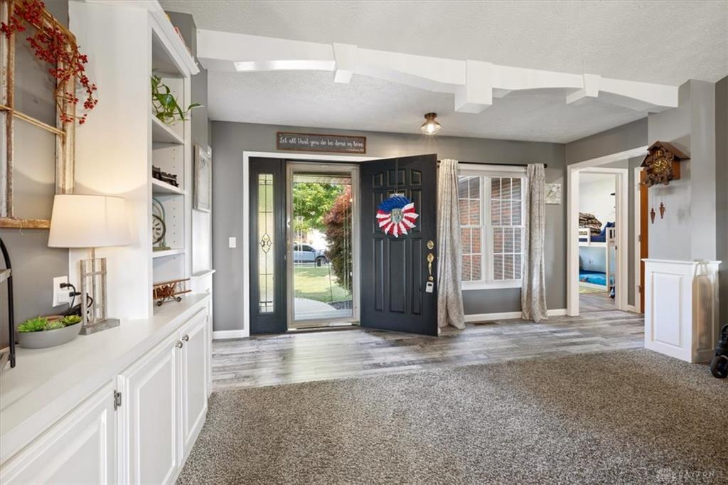 105 Sierra Property Photo 6
