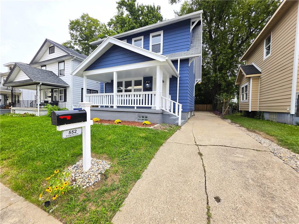 552 Evergreen Property Photo 2