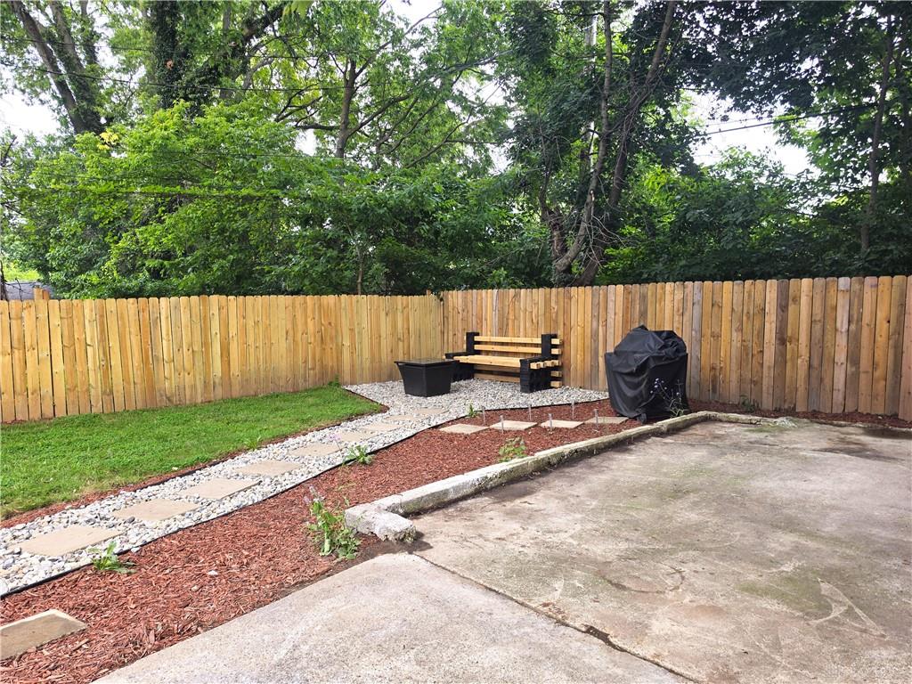 552 Evergreen Property Photo 3