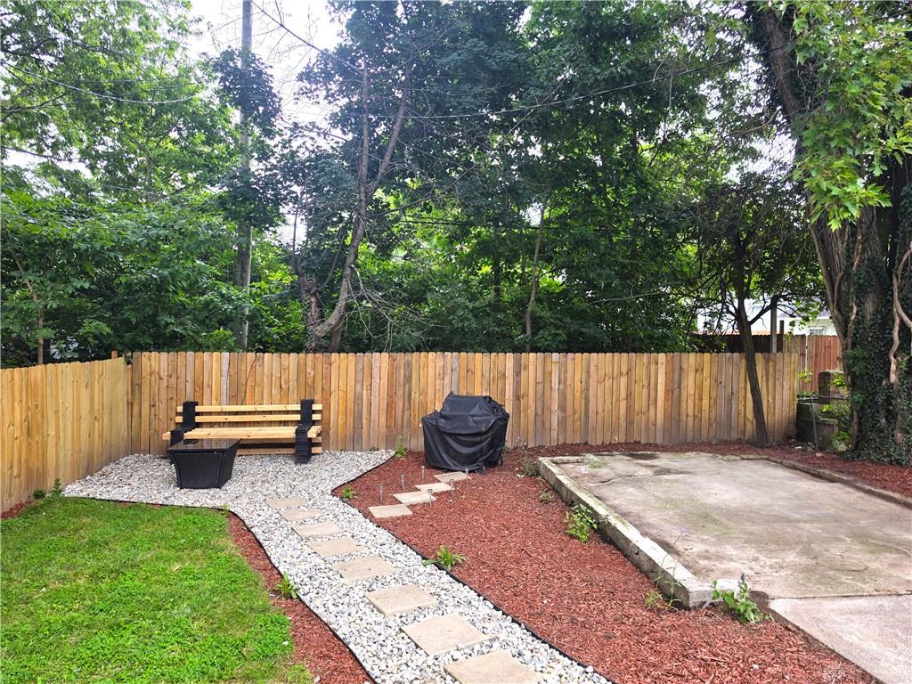 552 Evergreen Property Photo 4