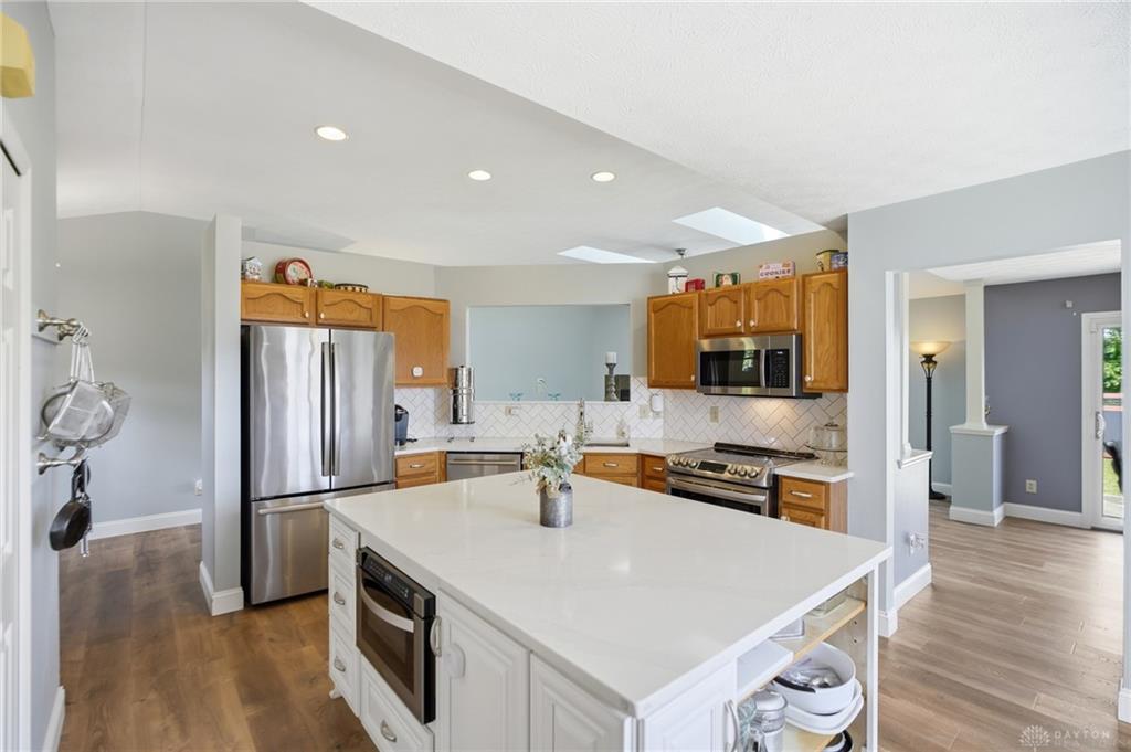 2396 Ferndown Property Photo 8