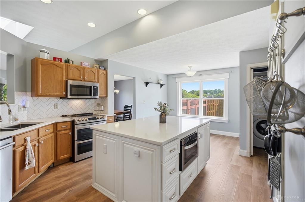 2396 Ferndown Property Photo 10