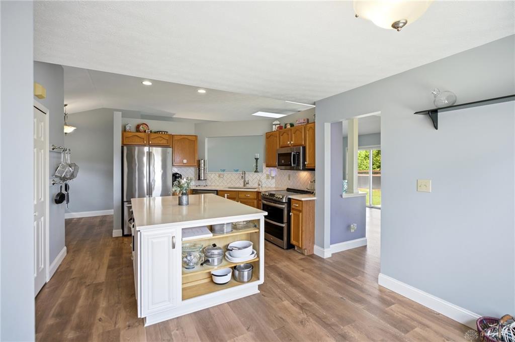 2396 Ferndown Property Photo 11