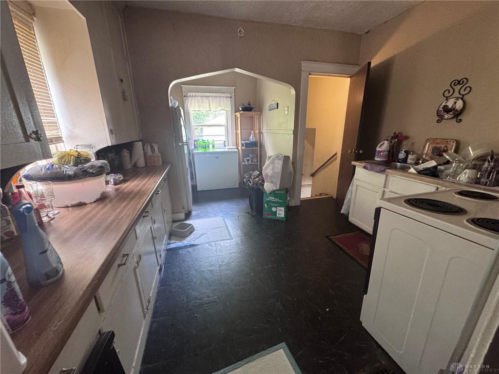 229 Huron Property Photo 6