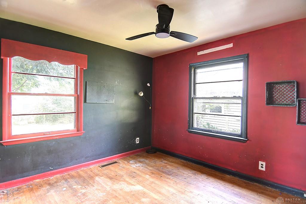 24 Forest Glen Property Photo 13