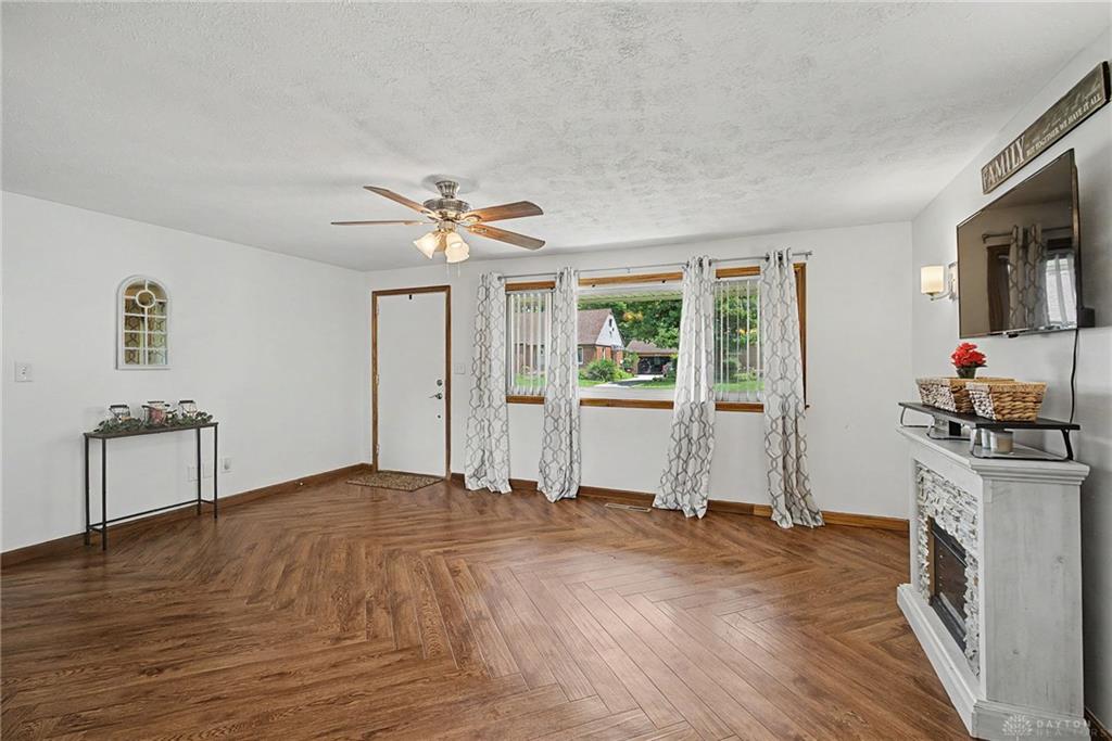 4409 Sunray Property Photo 11