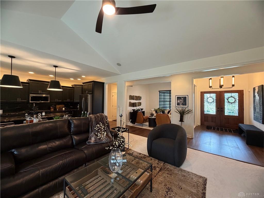 2611 Patrick Henry Property Photo 16