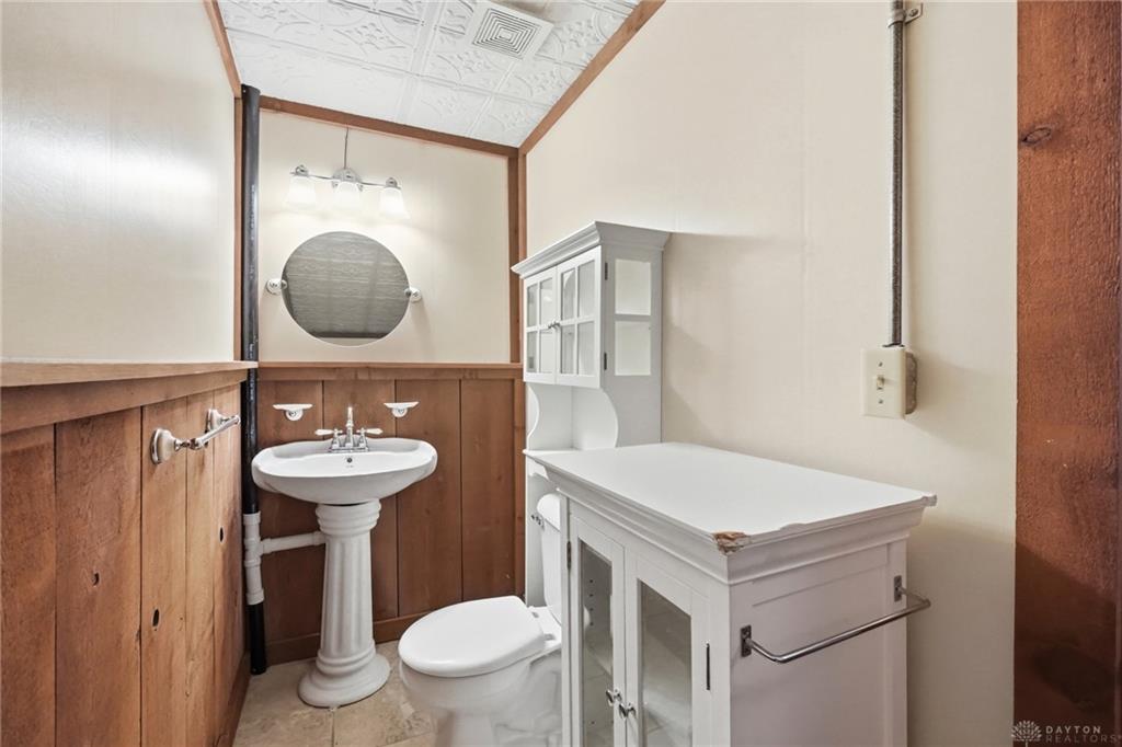 649 E High Property Photo 23