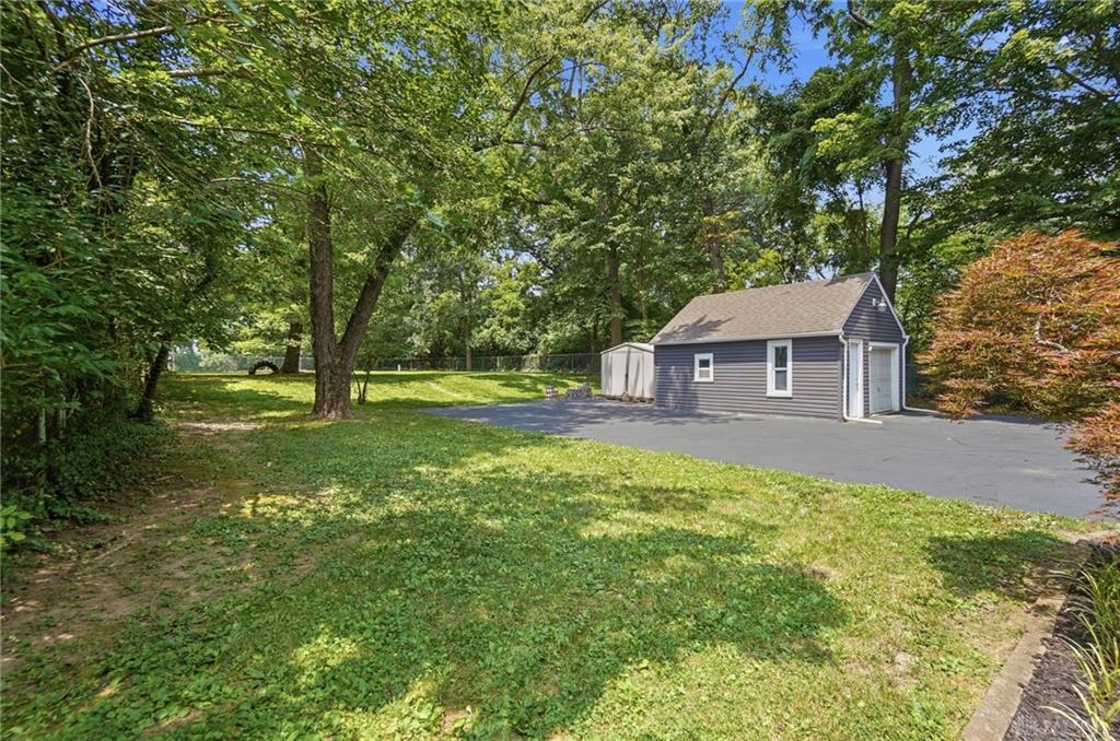 2775 S Limestone Property Photo 36