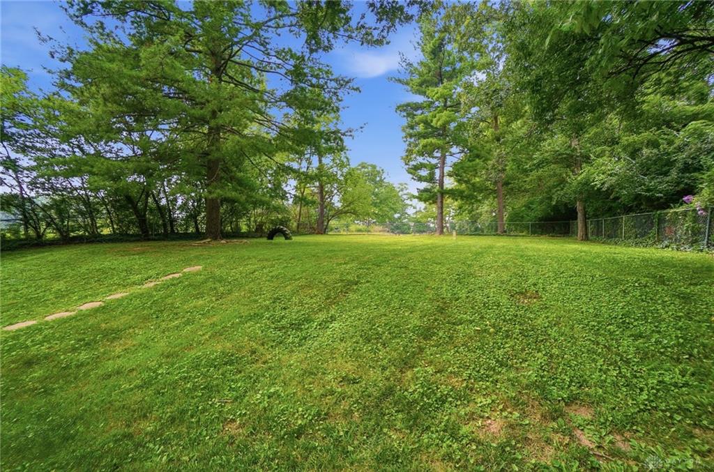 2775 S Limestone Property Photo 38