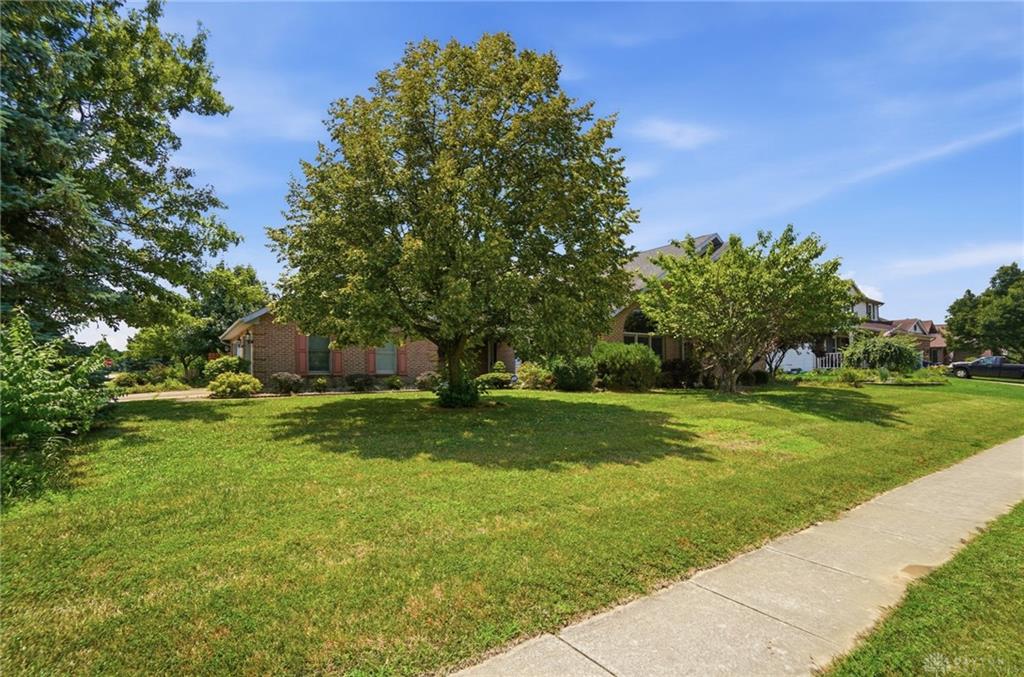 806 Claymore Property Photo 4