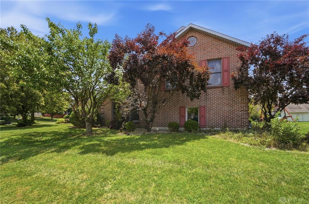 806 Claymore Property Photo 5