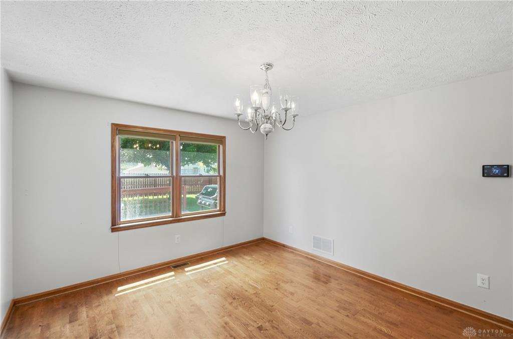 806 Claymore Property Photo 16
