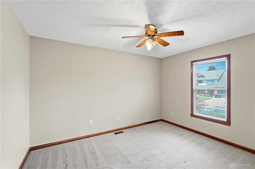 806 Claymore Property Photo 22