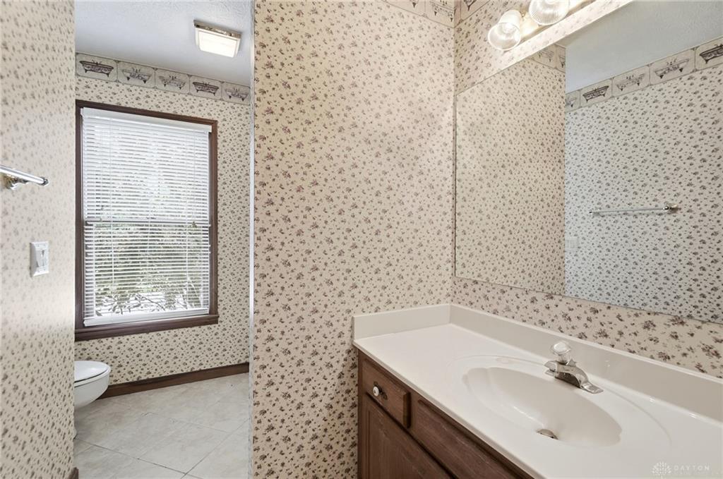 806 Claymore Property Photo 24