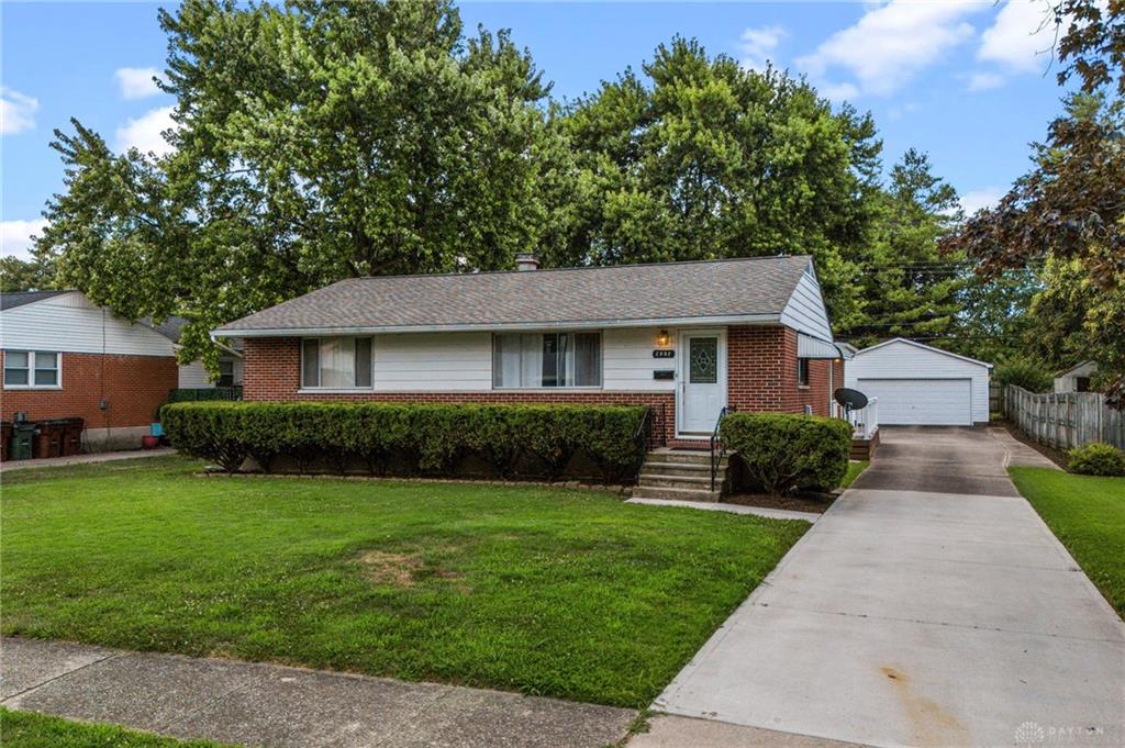 2902 Armen Property Photo 3