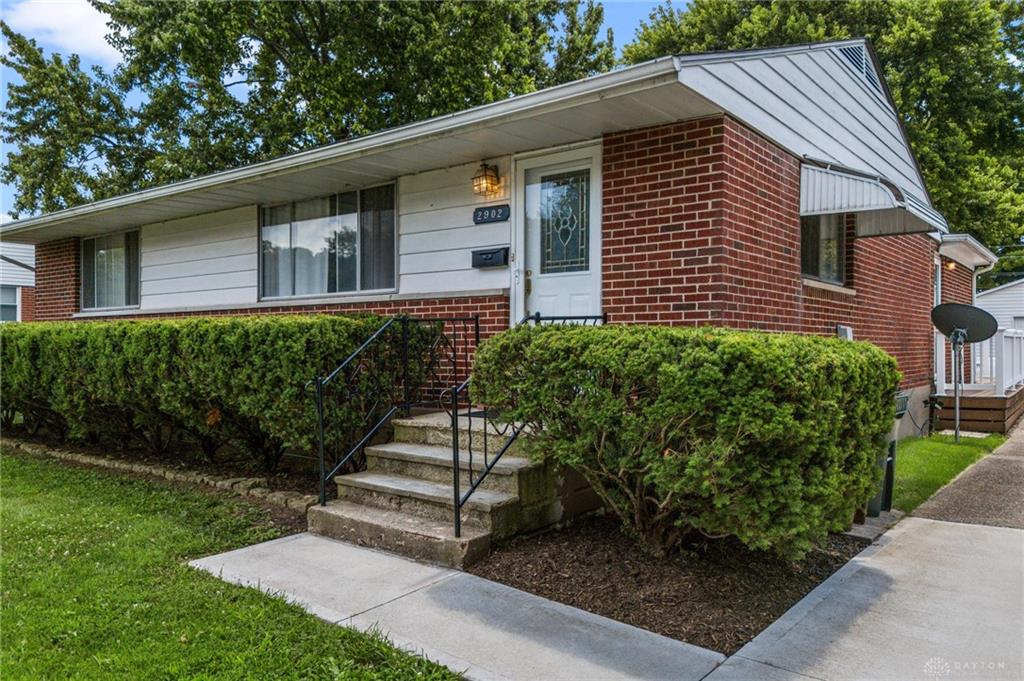 2902 Armen Property Photo 4