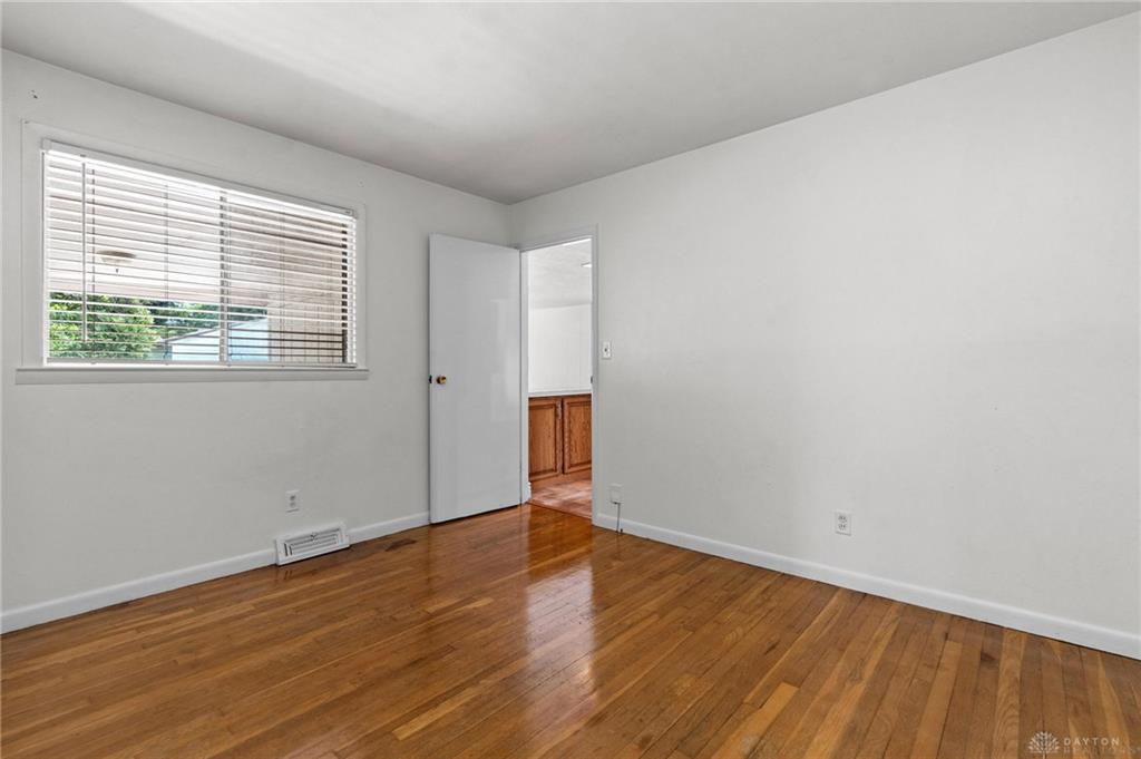 2902 Armen Property Photo 17