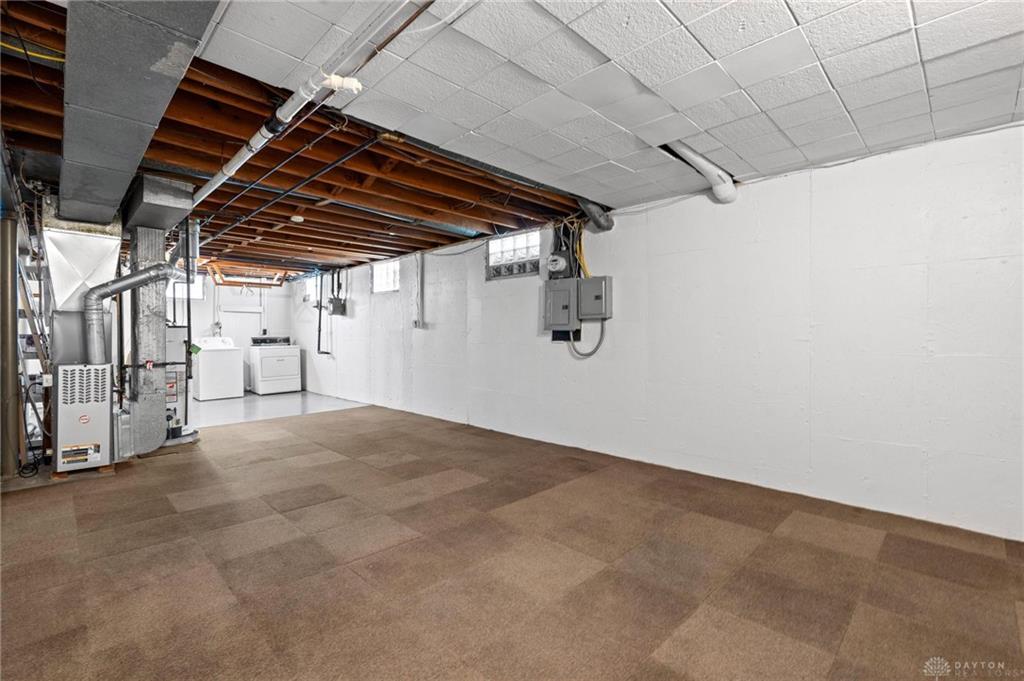 2902 Armen Property Photo 29