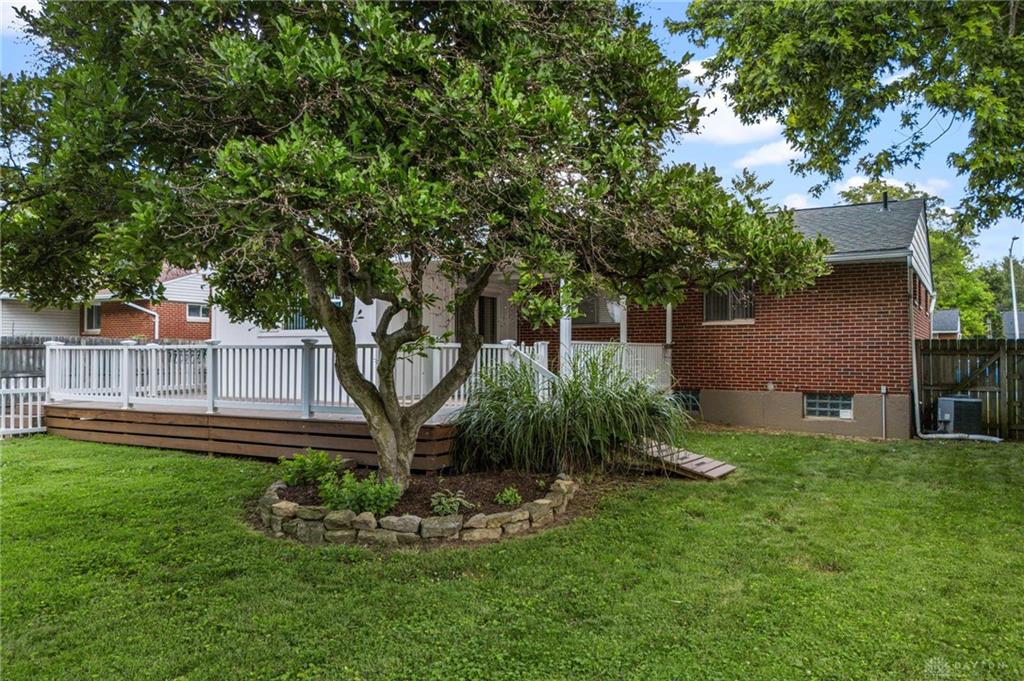 2902 Armen Property Photo 36