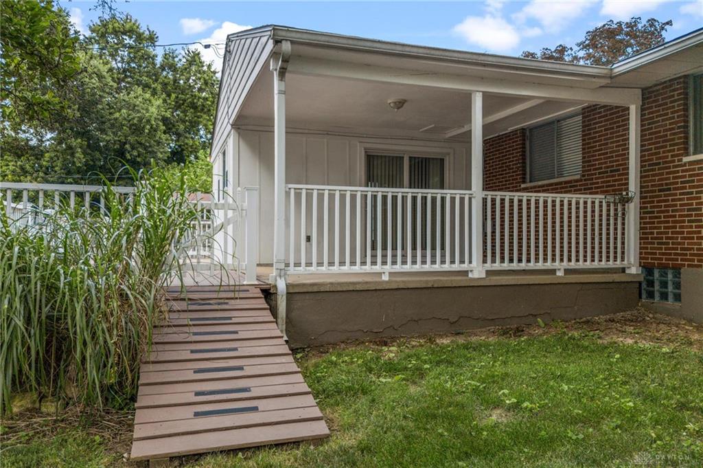 2902 Armen Property Photo 37