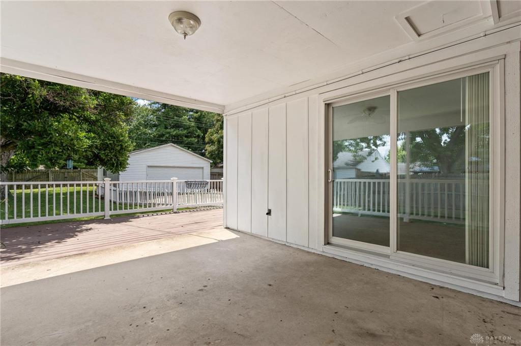 2902 Armen Property Photo 38