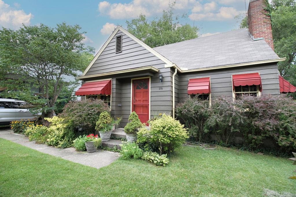 214 Valleyview Property Photo 2