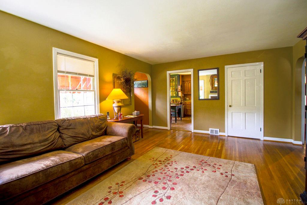 214 Valleyview Property Photo 7