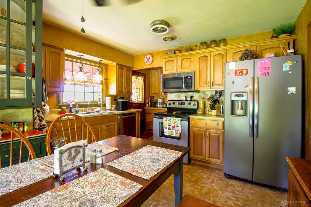 214 Valleyview Property Photo 10
