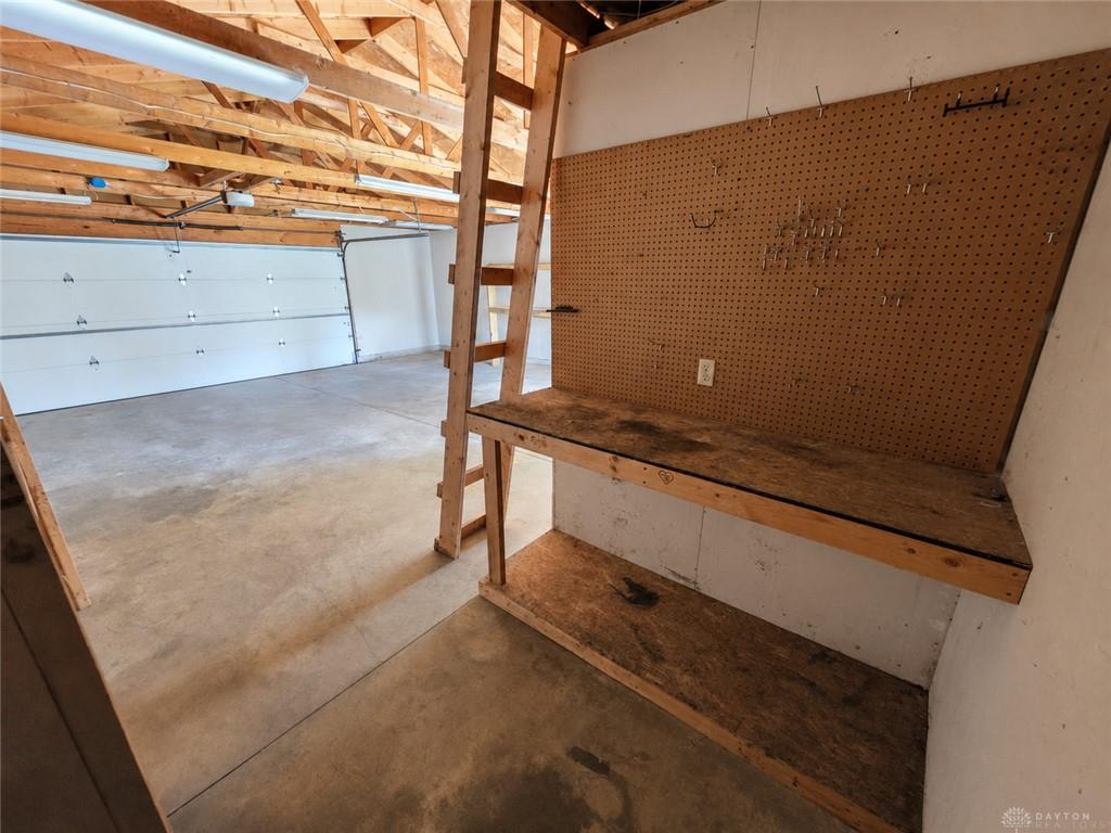 106 Snyder Property Photo 16