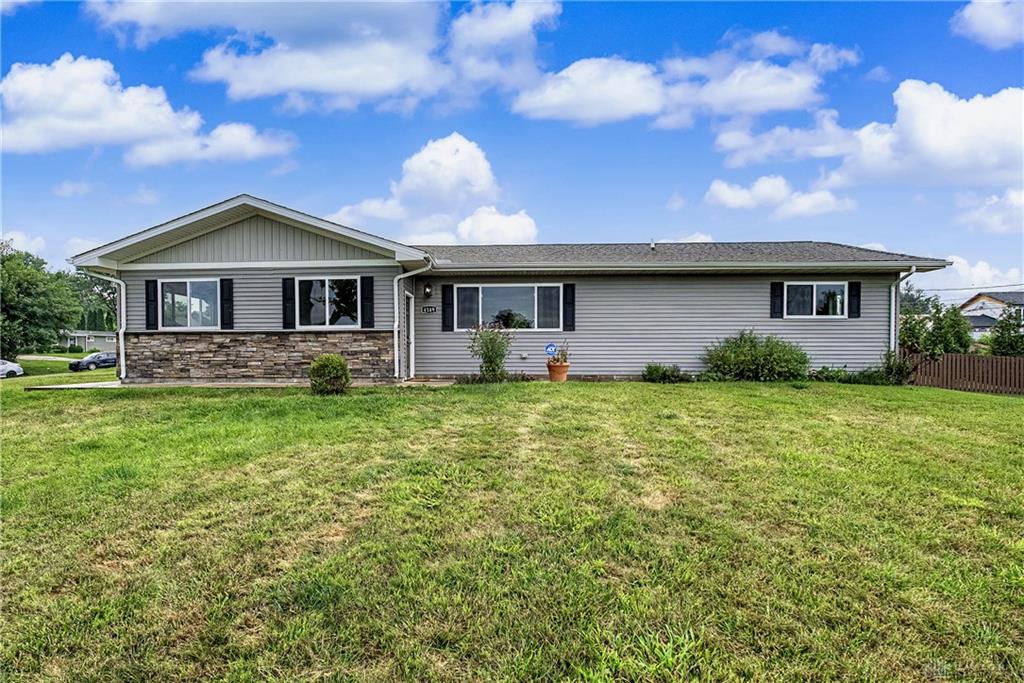 4149 Rosehill Property Photo 1