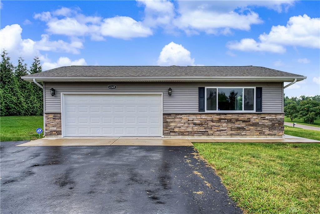 4149 Rosehill Property Photo 3