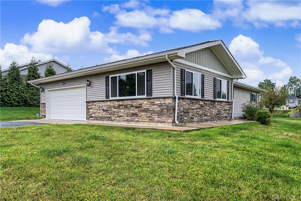 4149 Rosehill Property Photo 4