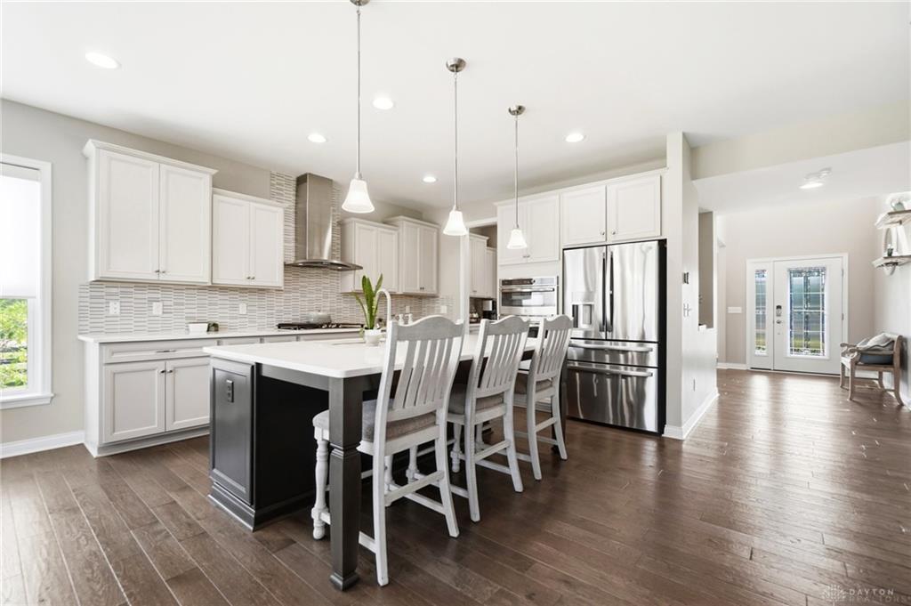 2051 Stonewater Property Photo 4