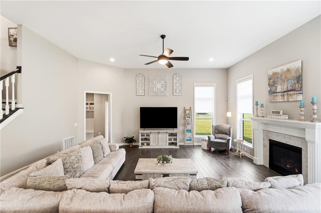 2051 Stonewater Property Photo 24