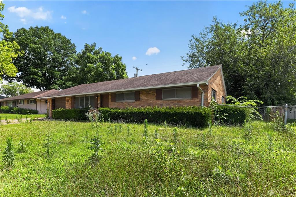 2196 Owendale Property Photo 3