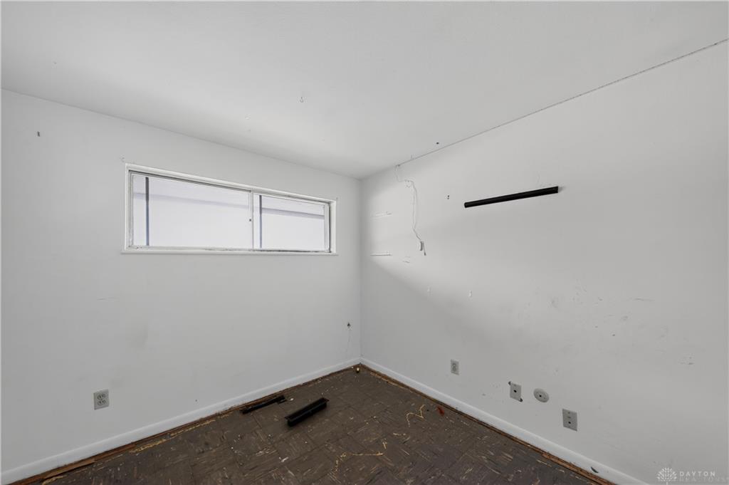2196 Owendale Property Photo 20