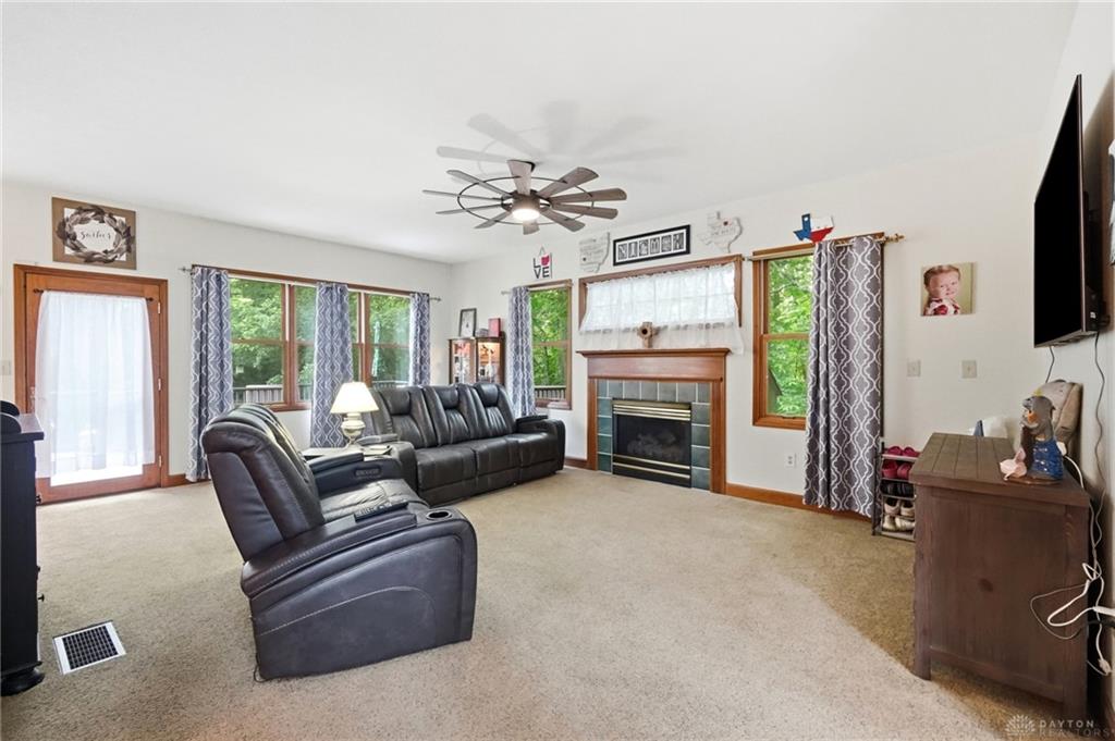 185 Woods Edge Property Photo 12
